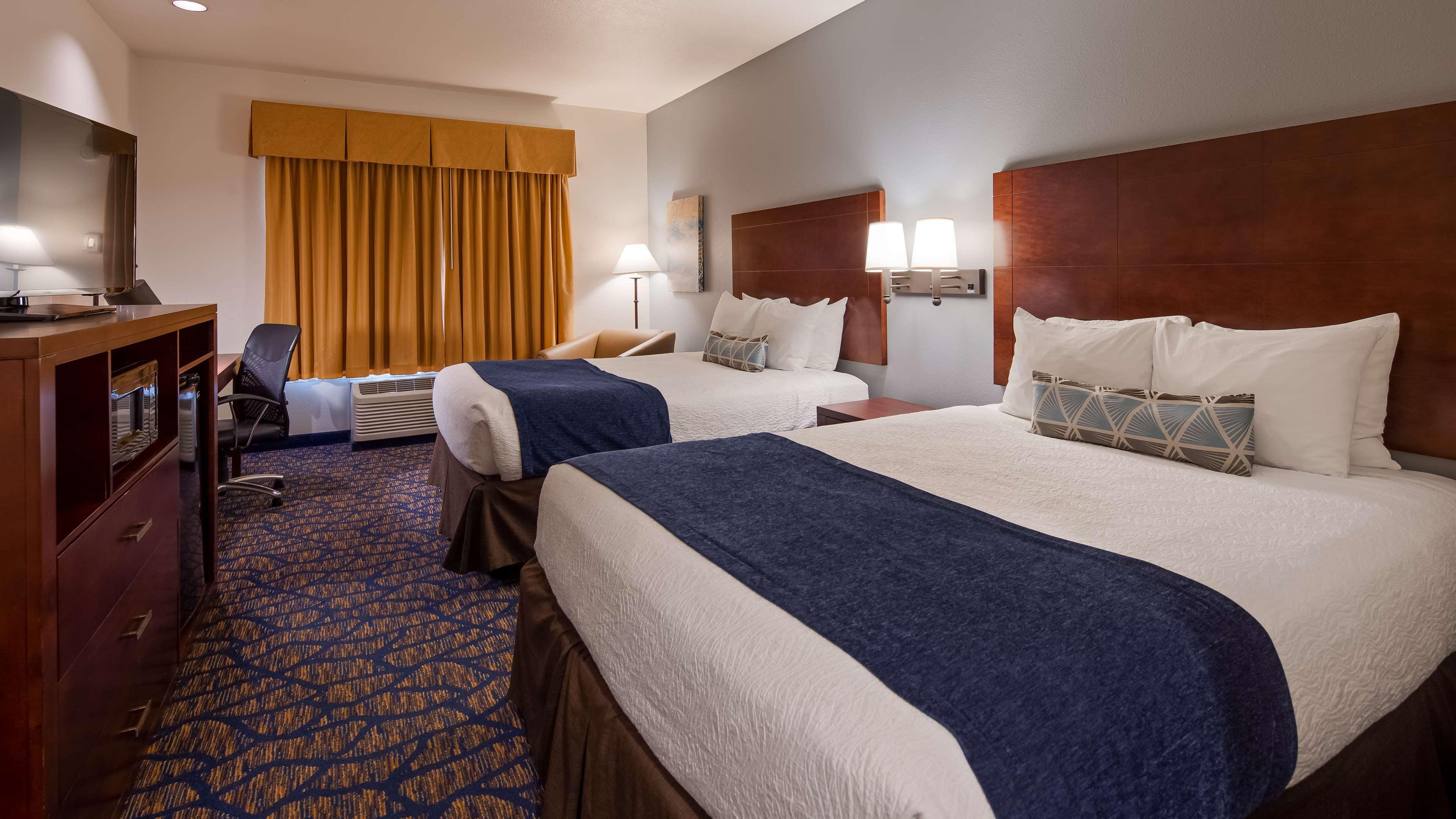 Best Western Plus Villa Del Lago Inn Patterson Exterior photo