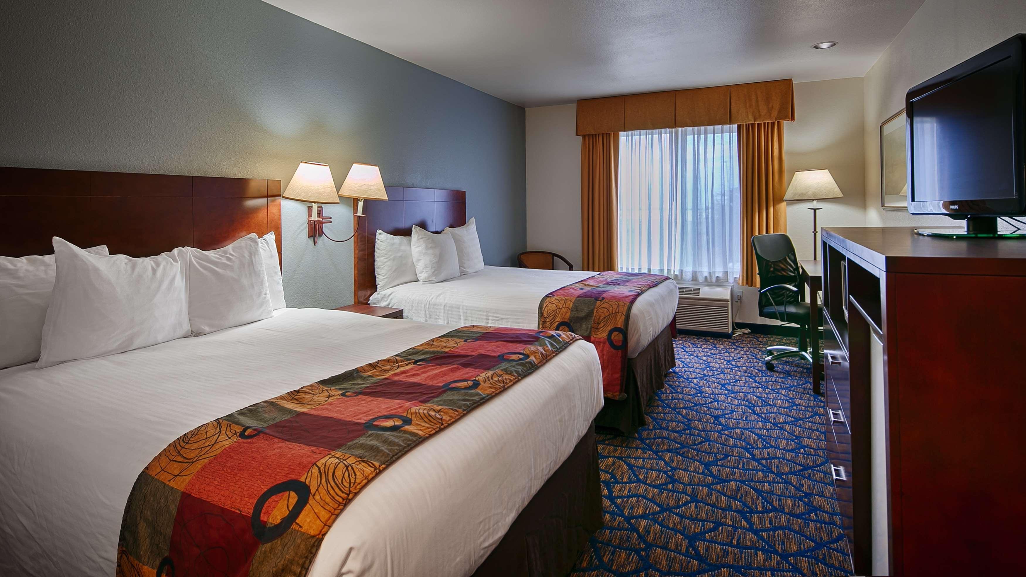 Best Western Plus Villa Del Lago Inn Patterson Exterior photo