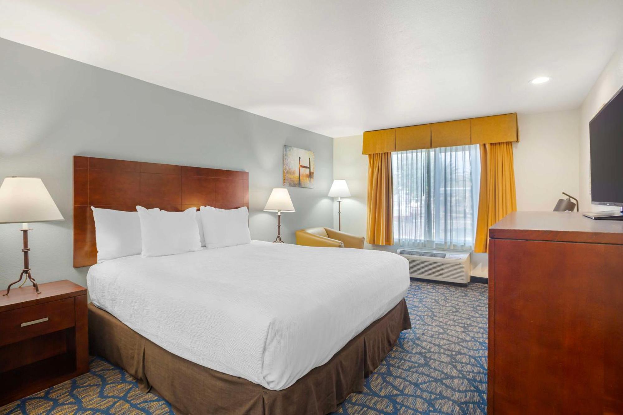 Best Western Plus Villa Del Lago Inn Patterson Exterior photo
