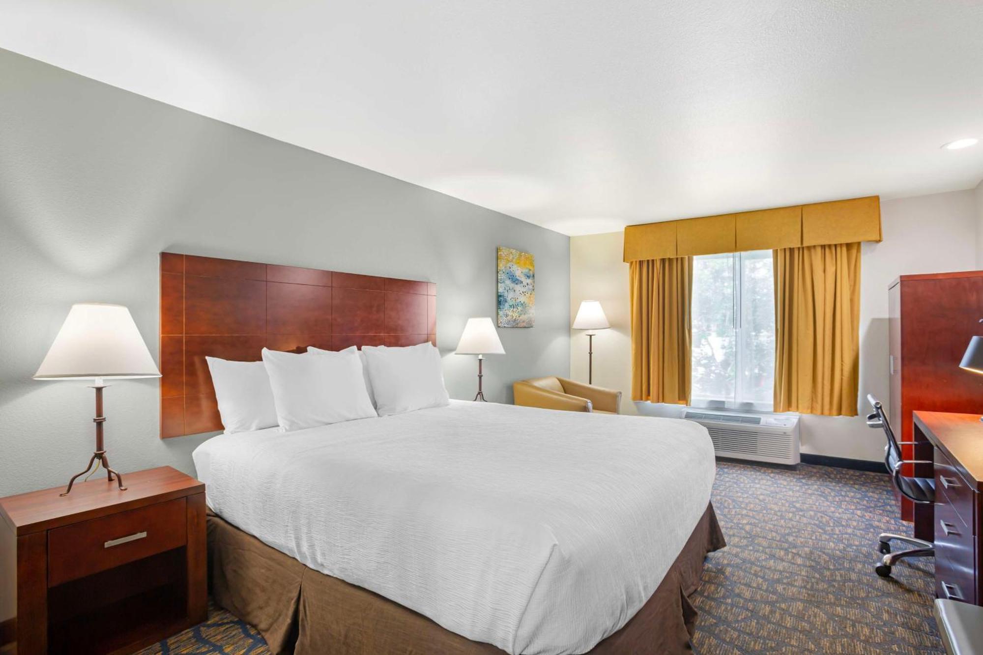 Best Western Plus Villa Del Lago Inn Patterson Exterior photo
