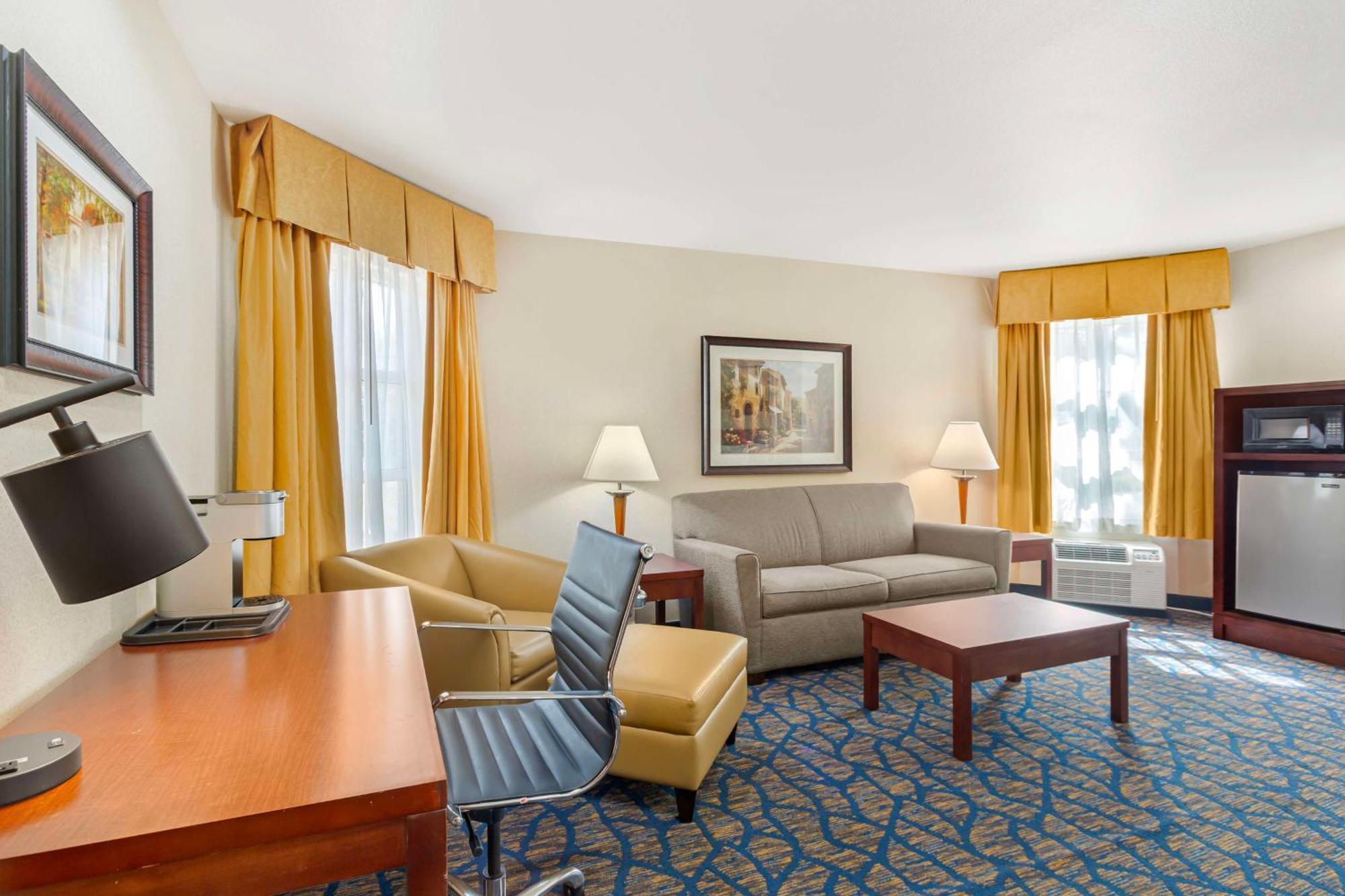 Best Western Plus Villa Del Lago Inn Patterson Exterior photo